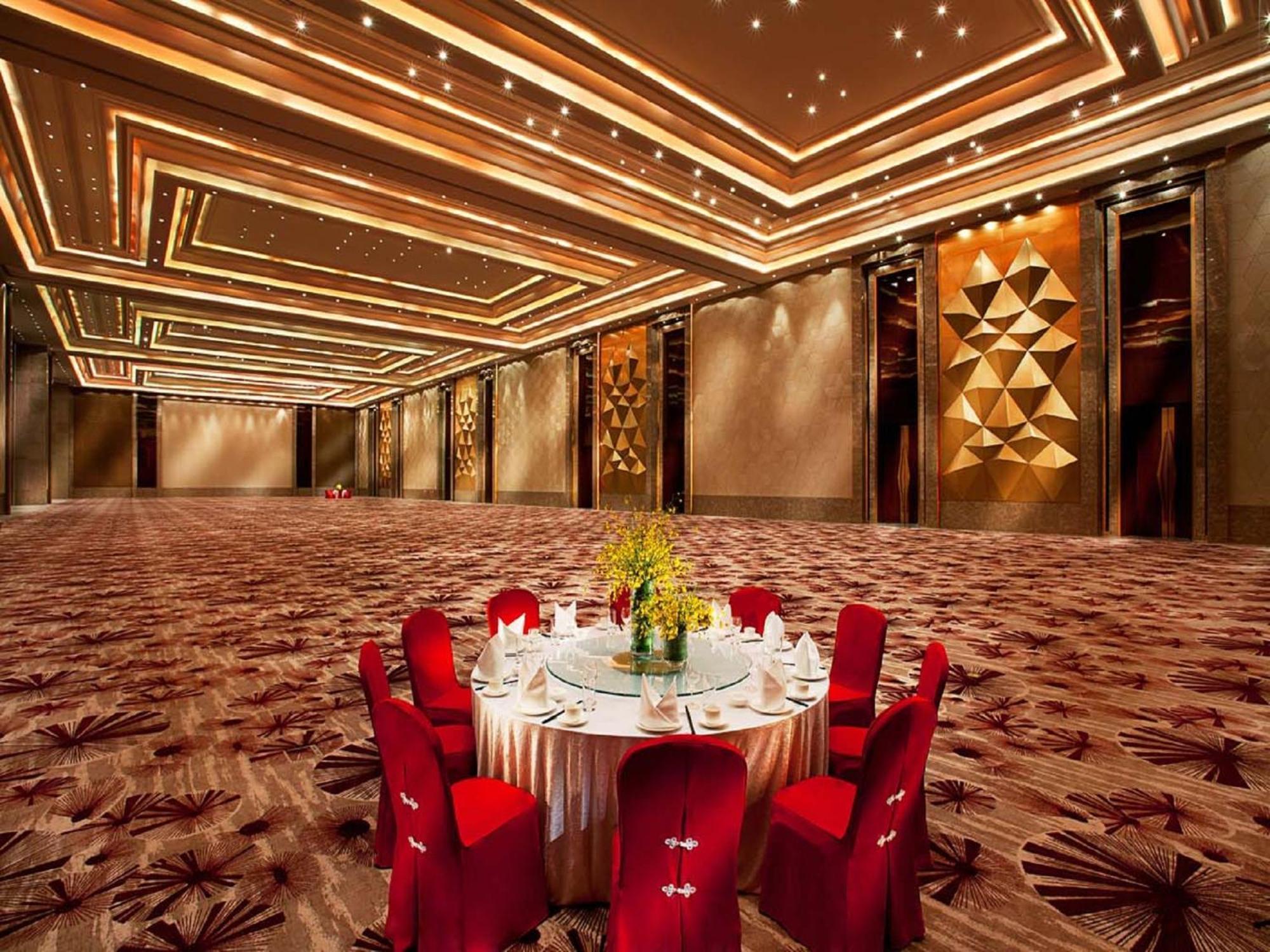 Hotel Wyndham Grand Qingdao Esterno foto