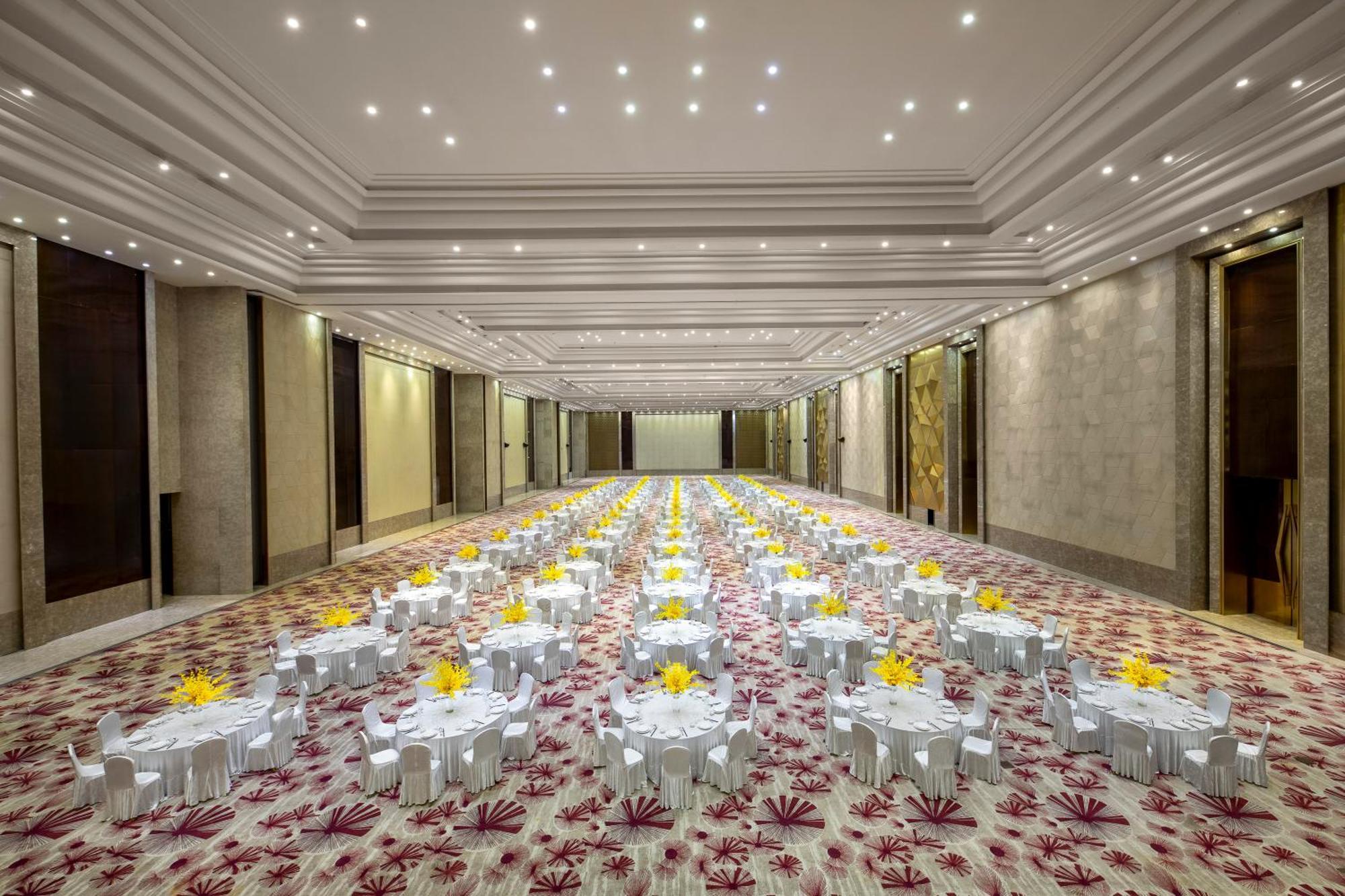 Hotel Wyndham Grand Qingdao Esterno foto