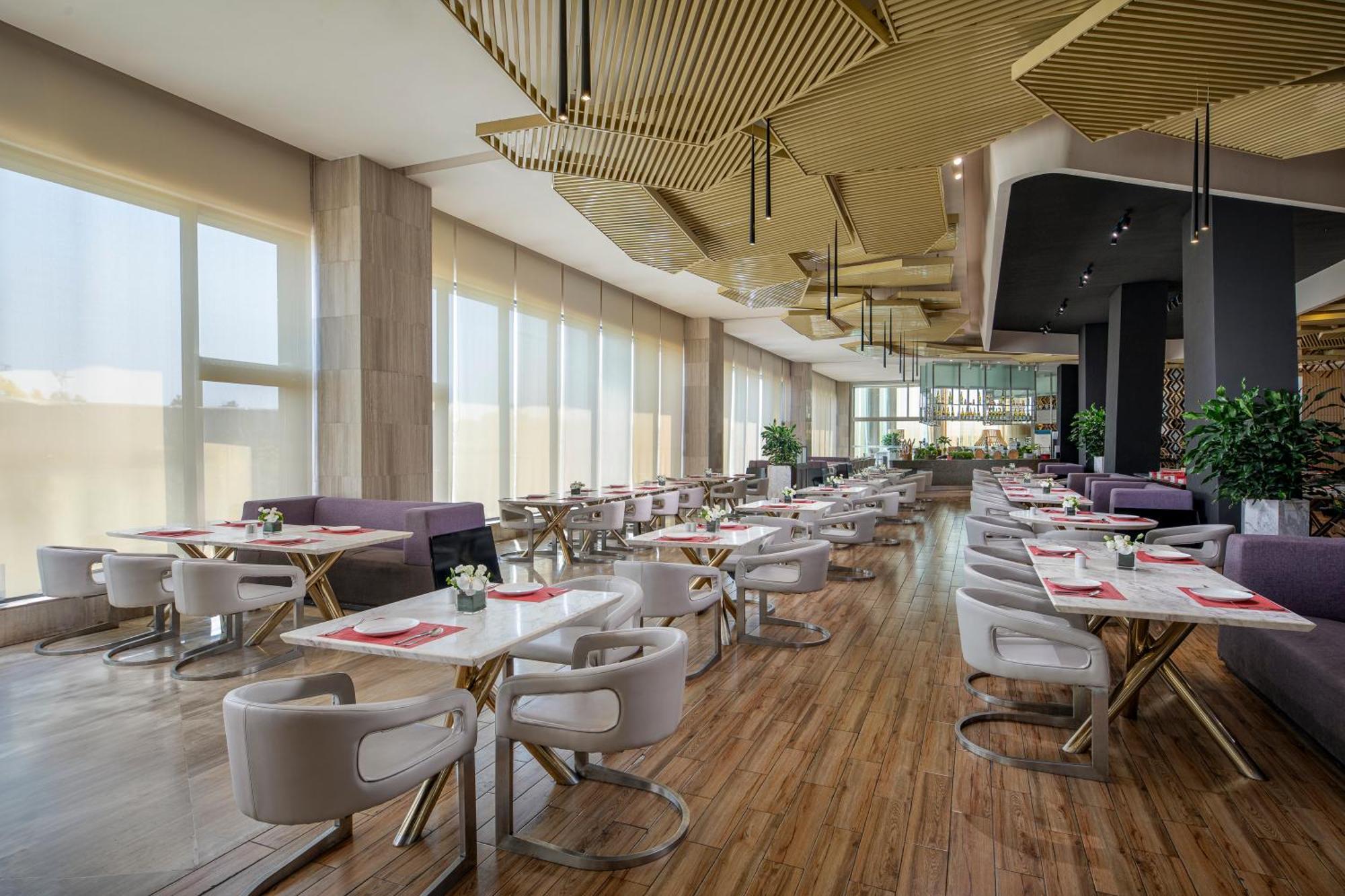 Hotel Wyndham Grand Qingdao Esterno foto