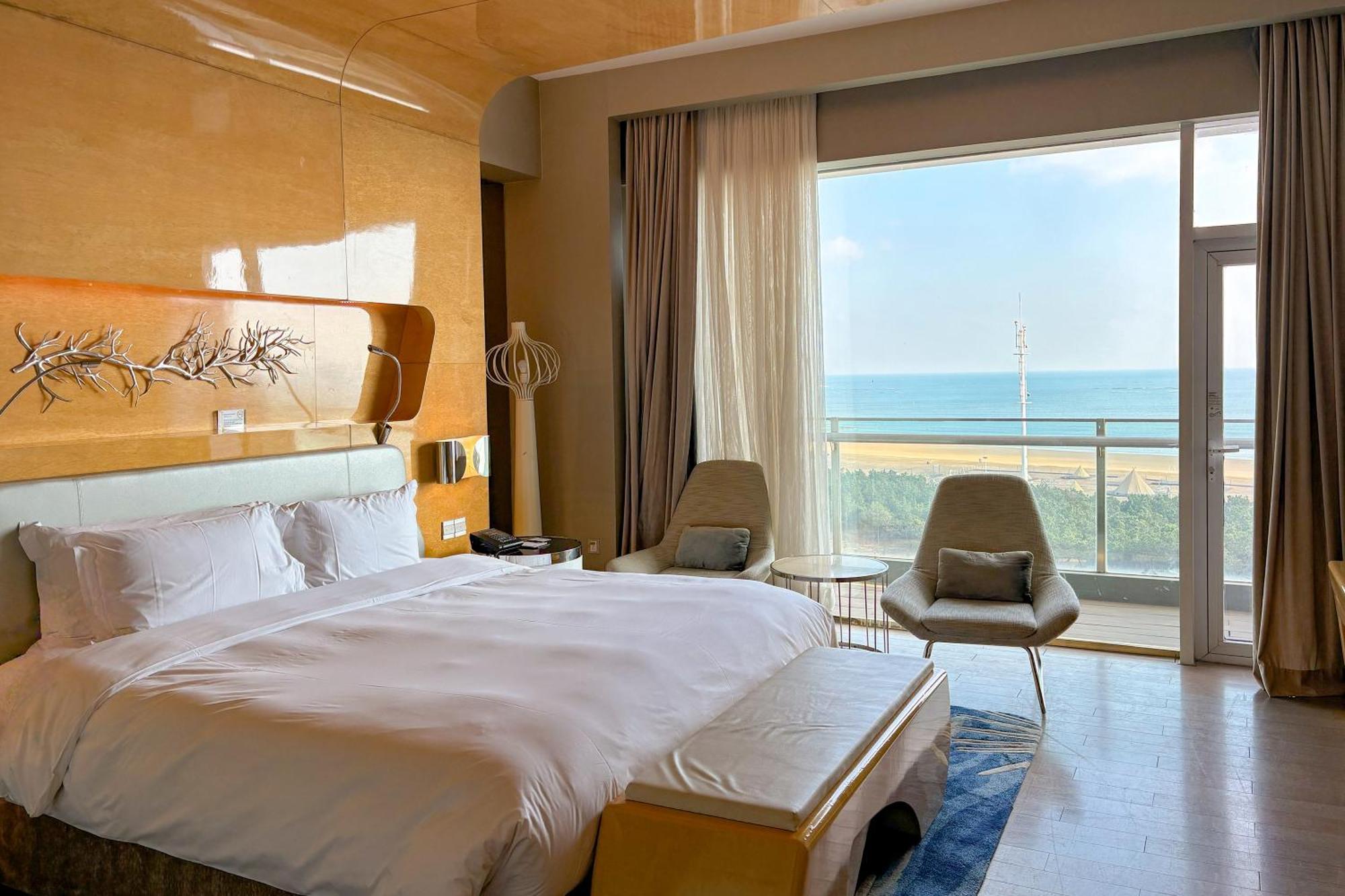 Hotel Wyndham Grand Qingdao Esterno foto