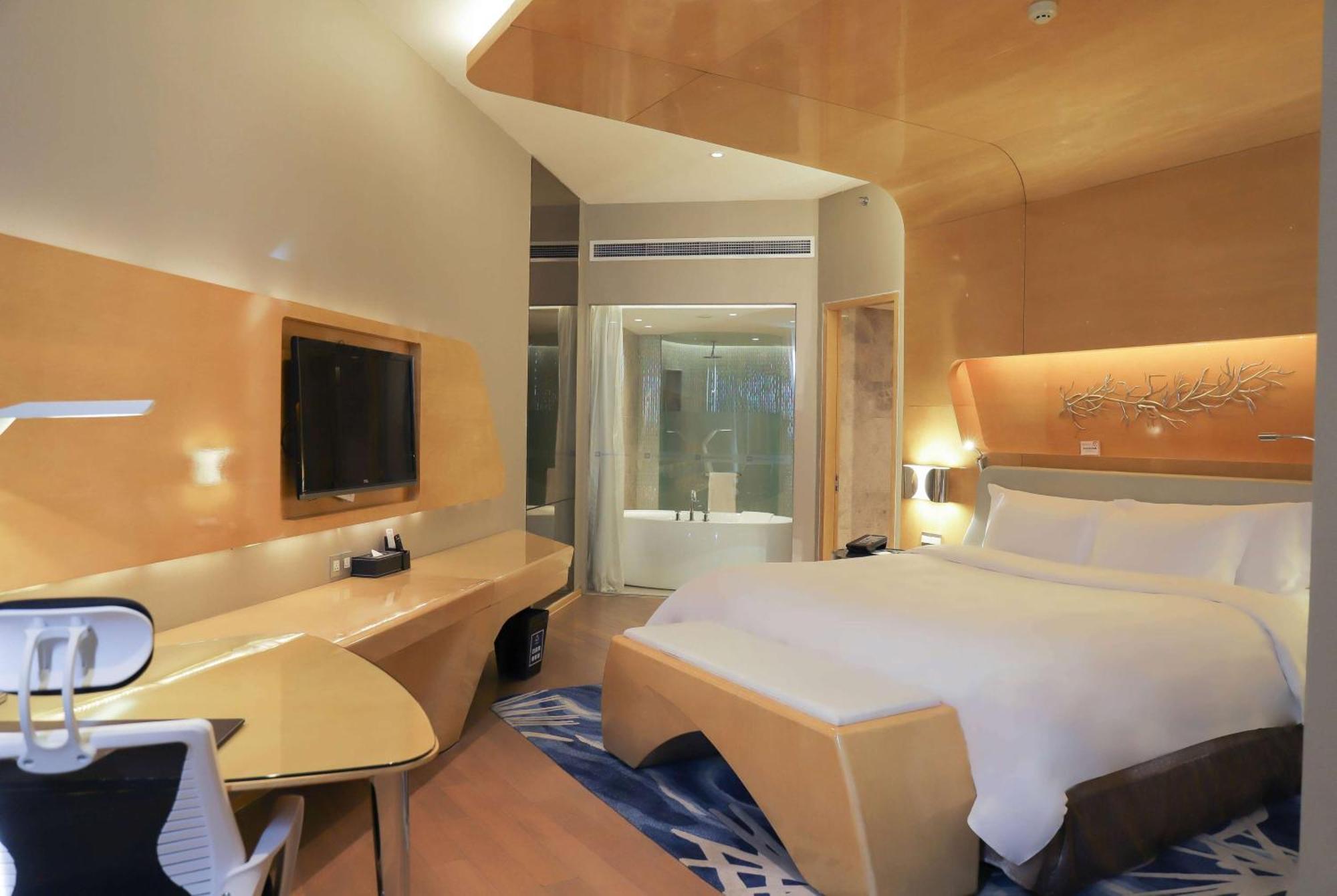 Hotel Wyndham Grand Qingdao Esterno foto