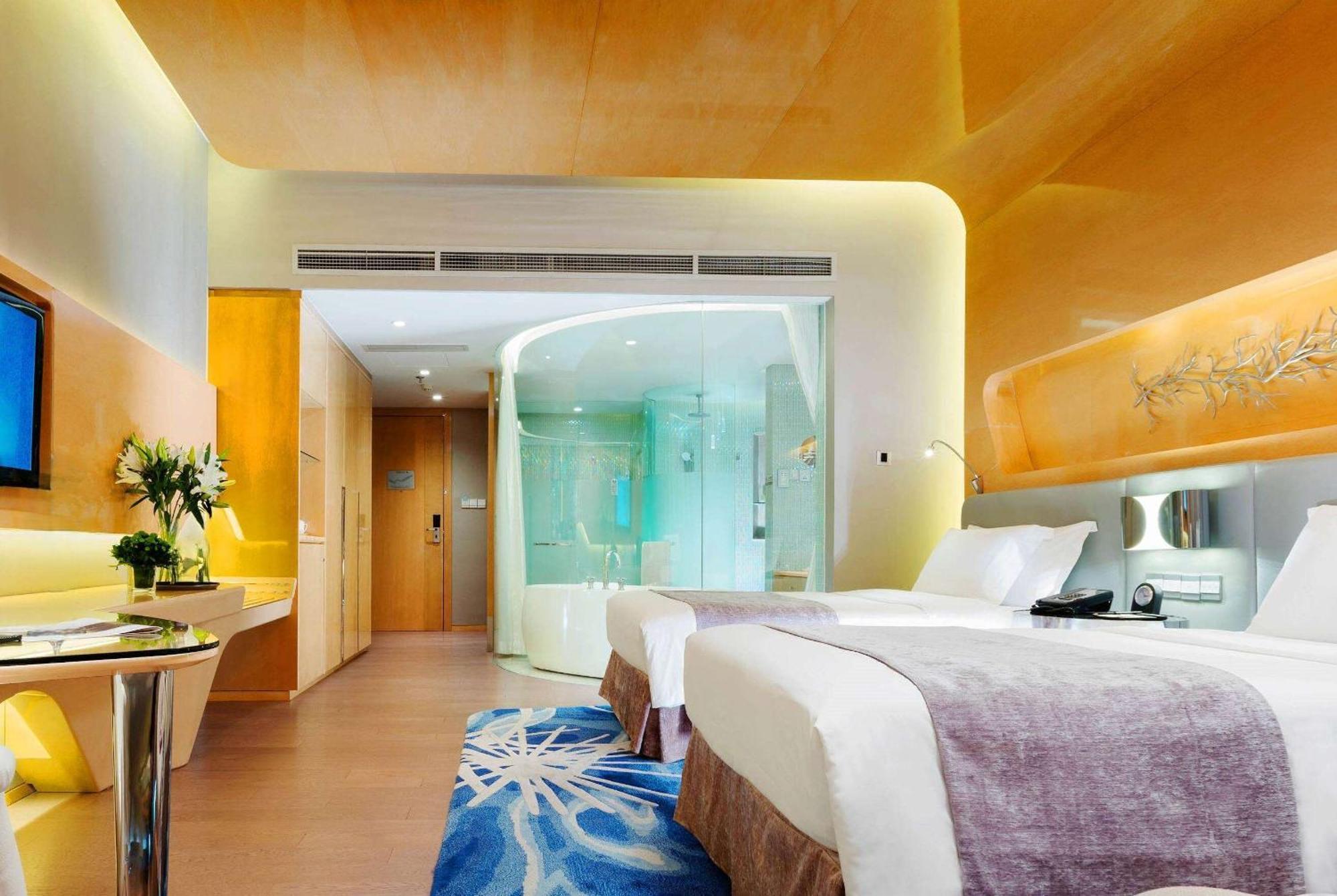 Hotel Wyndham Grand Qingdao Esterno foto