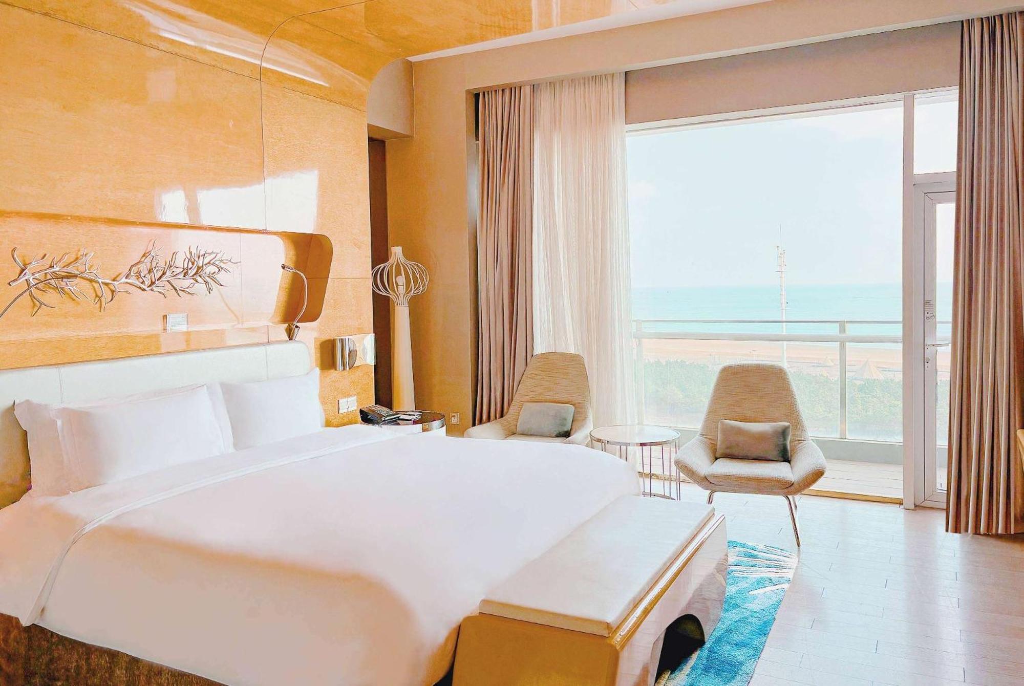Hotel Wyndham Grand Qingdao Esterno foto