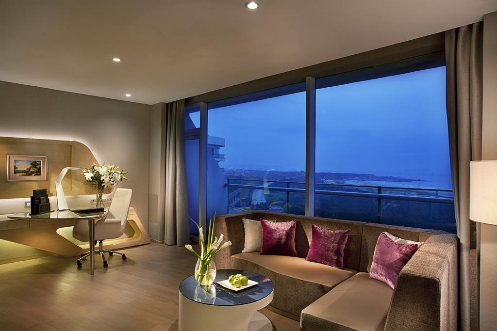 Hotel Wyndham Grand Qingdao Esterno foto